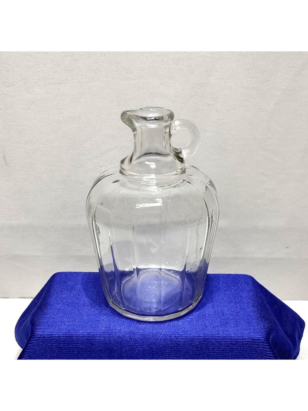 White House Pure Apple Cider Vinegar Glass Jug 1Qt Ribbed Design Vintage 1920